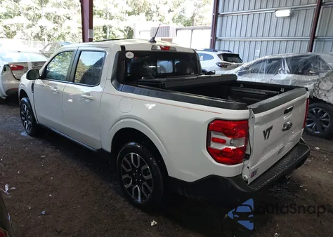 2024 Ford Maverick Lariat z USA, uszkodzony, nr VIN 3FTTW8M33RRA51942